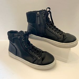 ALDO Kaia Black Gloss High Top Wedge Trainers Gold Hardware & Zipper Size 9